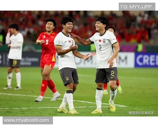 激烈对决日本队迎战巴拉圭队足球赛精彩瞬间回顾与分析